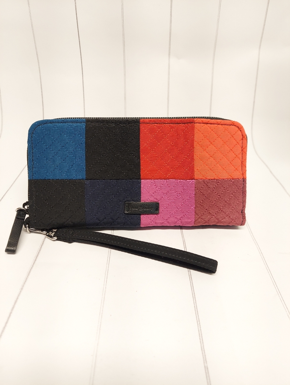 Vera Bradley Iconic RFID Accordion Wristlet